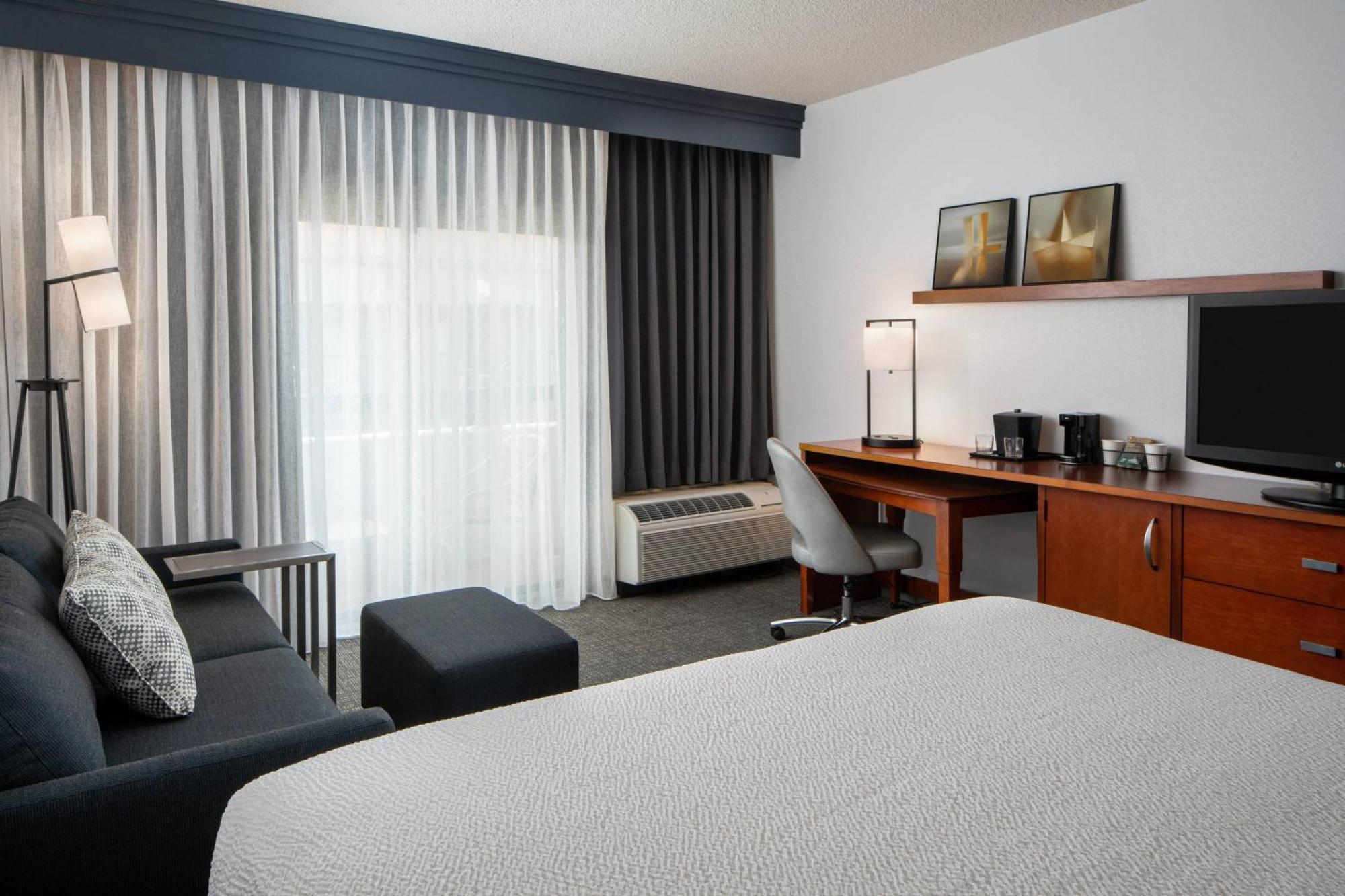 Courtyard By Marriott Dulles Airport Herndon/Reston Εξωτερικό φωτογραφία