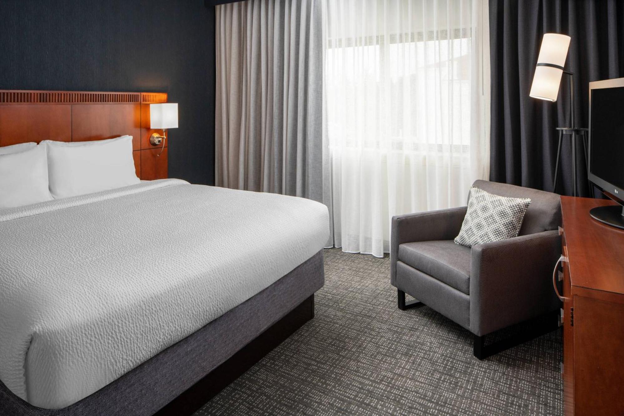 Courtyard By Marriott Dulles Airport Herndon/Reston Εξωτερικό φωτογραφία